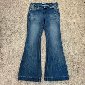 Wurl Jeans Women's 7‎ Flared Blue Distressed Denim 5 Pocket